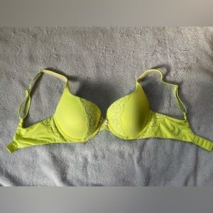 Victoria’s Secret Body by Victoria Push Up Bra